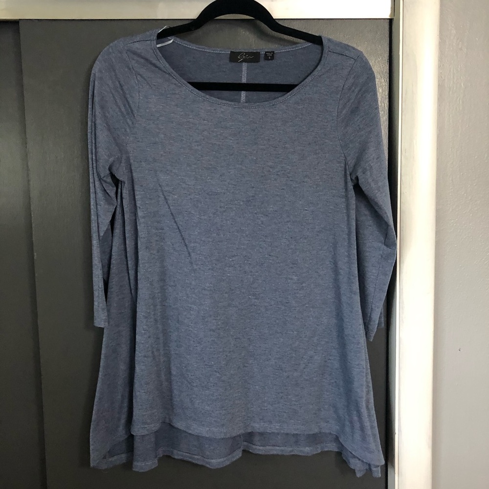 Cute & Flowy 3/4 Sleeve Top